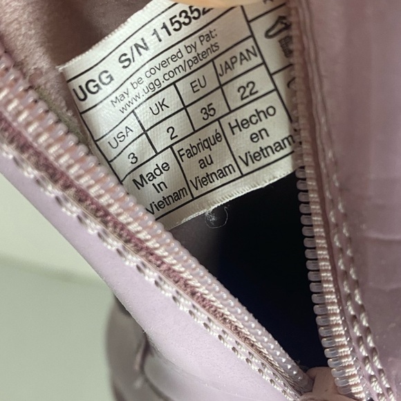 UGG Ryann light pink Ankle Boot- Size 3 - Picture 9 of 10